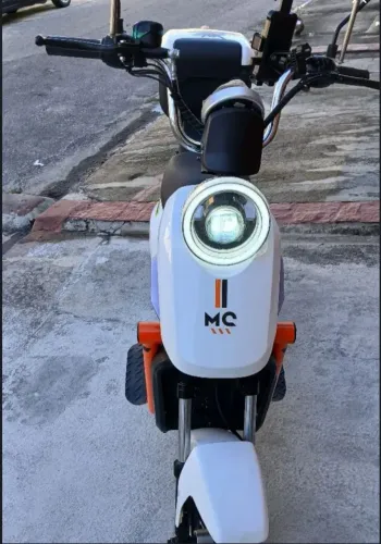 Soma moto chefe 1000 watts. Não precisa CNH.