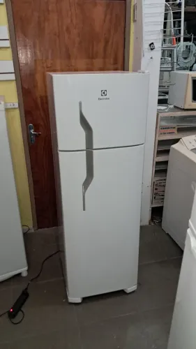 Geladeira Electrolux duplex 260 litros , 127V.