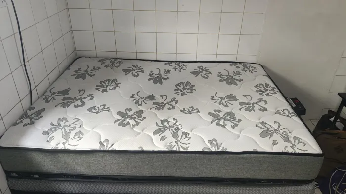 COLCHÃO DE CASAL