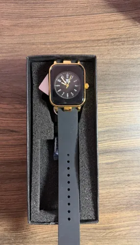 Relógio Feminino Dourado e Preto - Novo na Caixa