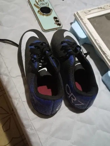 vendo chuteira 38 nova