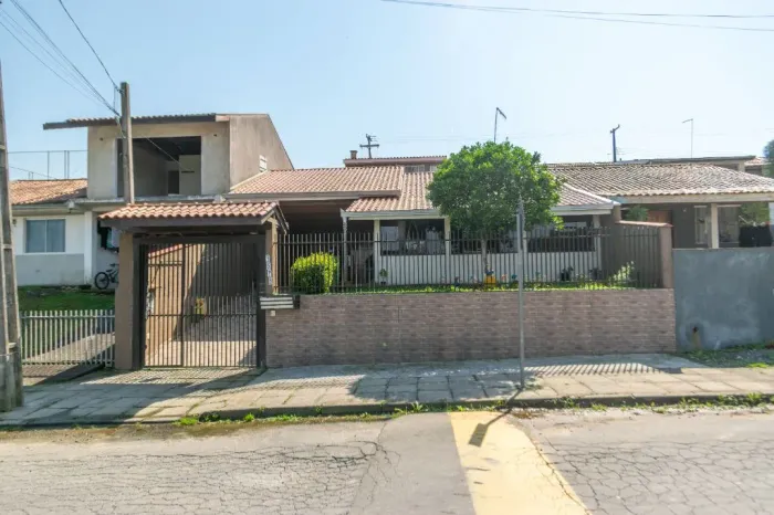 Casa à Venda no Botiatuva Campo Largo