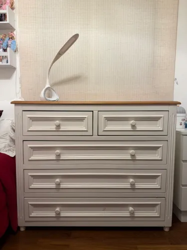 Cômoda madeira maciça Celina Dias quarto de bebê