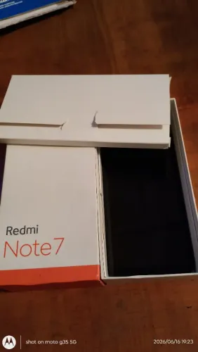 Vendo xiomi Redmi 7 em perfeito estado na caixa