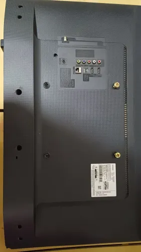 TV Samsung 32" Quebrada - Para Retirada de Peças