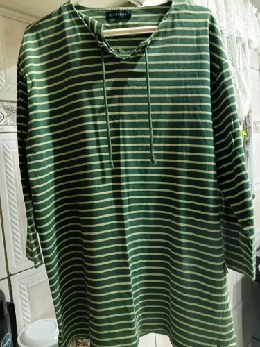 Camisa RICHARDS. 