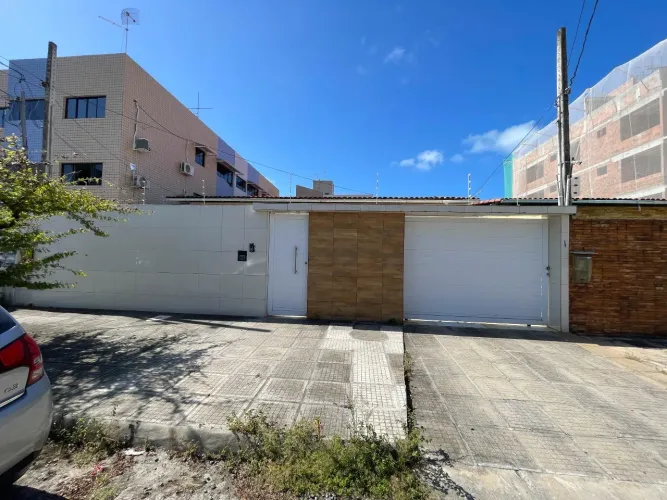 Casa à venda, 4 quartos, 2 suítes, 5 vagas, Bessa - João Pessoa/PB