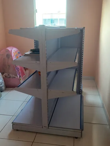 Gôndola Para comércio 