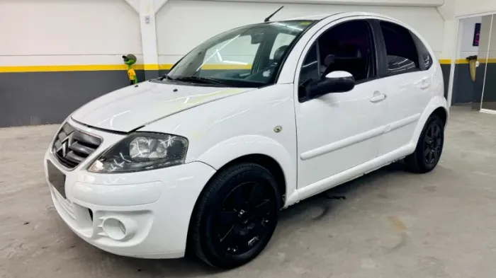 Citroen C3 GLX 1.4/ GLX Sonora 1.4 Flex 8V 5P 2012