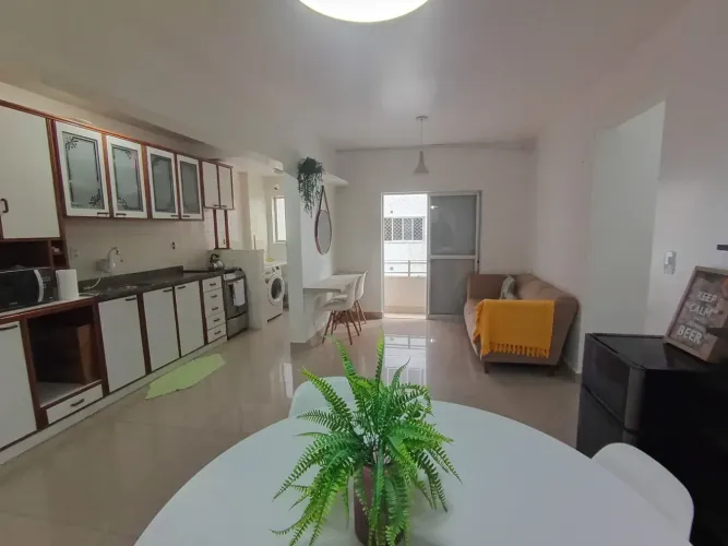 Apartamento de 3 dormitórios decorado na Trindade