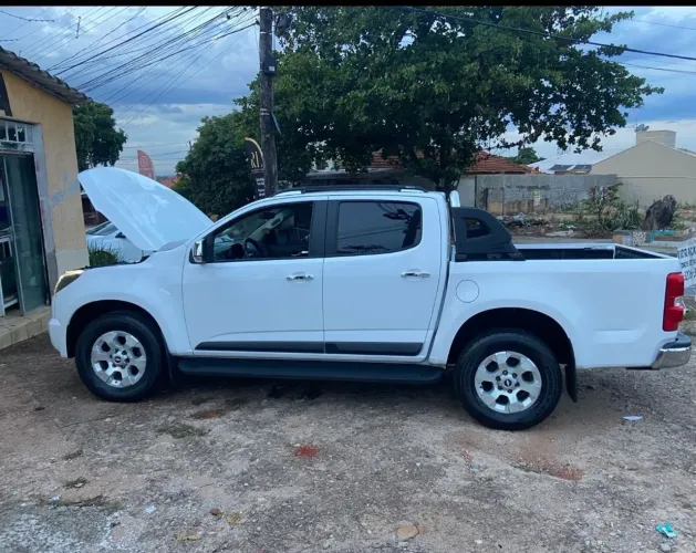 Veículo camionete S 10 LTZ 2012/2013