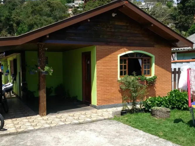 Casa em Vila Britânia - Campos do Jordão - Vila Britania - Campos do Jordão/SP