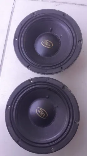 Vendo dois médio de 8 eros 8 ohms
