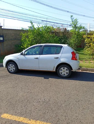 Renault Sandero Authentique Hi-flex 1.0 16V 5P 2011
