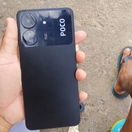 Vendo poco C65 128gb sem marcas de uso