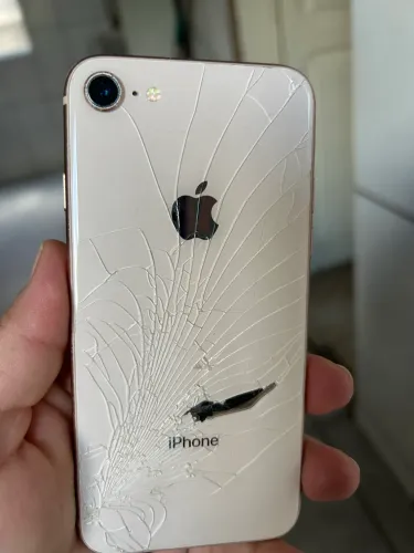 iPhone quebrado