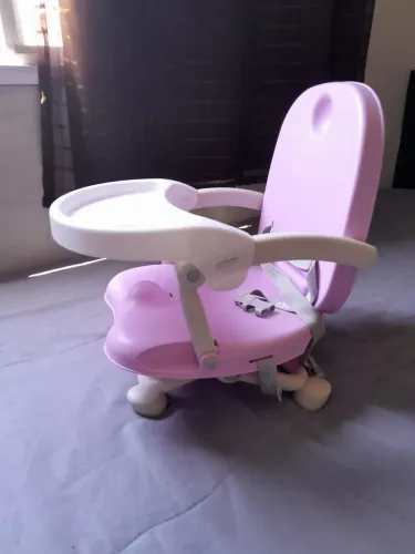 Cadeira de alimentação infantil