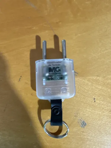 Chaveiro Identificador Teste De Voltagem Tomada Margirius