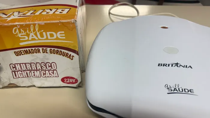 Grill Britânia 220v tamanho grande