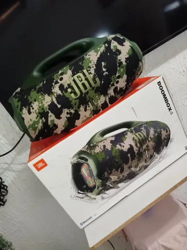 JBL Boombox 4