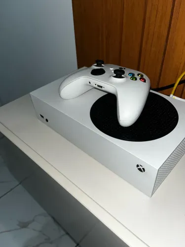Xbox séries s com caixa todo original