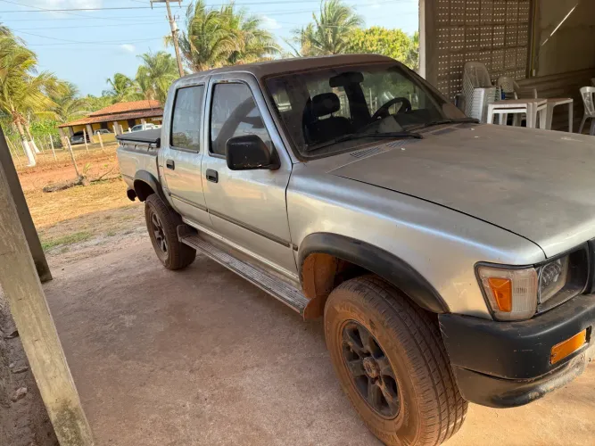 Toyota Hilux CD SR5 4X4 2.8 Diesel 2001
