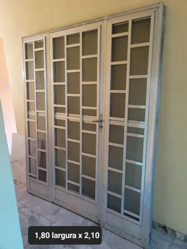 Porta alumínio 1,80x210