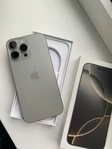 iPhone 16 pro Max, 256gb - Titânio (Aparelho Lacrado)
