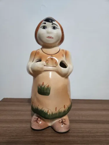 Porta Talheres Senhora em Porcelana 