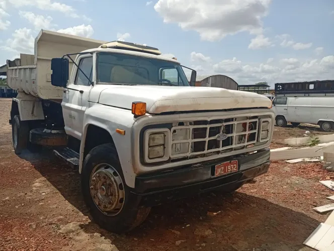 Vendo caminhão caçanba F.14.000