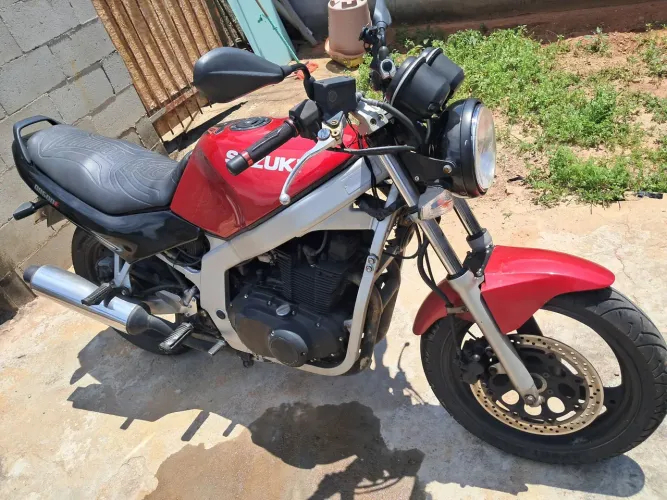 Suzuki GS500E 97/98 Vermelha 