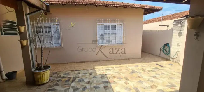 Oportunidade - Casa - Bosque dos Eucaliptos - 3 Dormitórios - 130m².