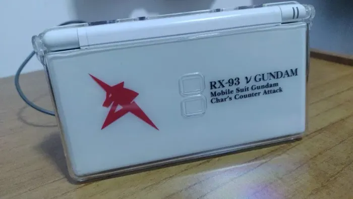 Nintendo ds lite japonês edição gundam (DESBLOQUEADO)
