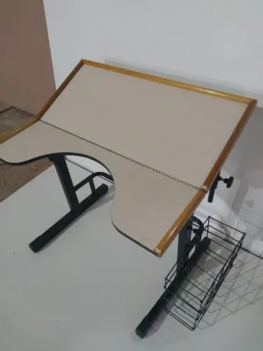 Mesas Adaptadas para Cadeirante