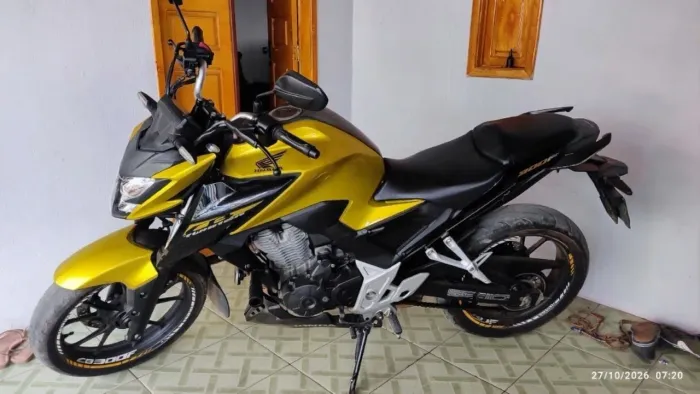 Vendo cb300f ou troco em moto menor