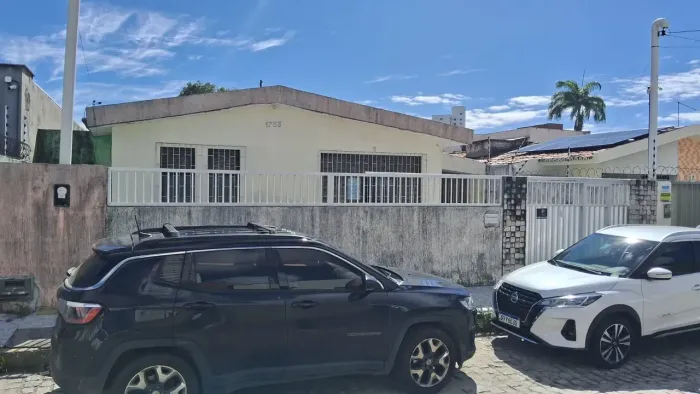 Casa Lagoa Nova- 3 quartos ( Próximo a Praça das Mangueiras) R$ 450 MIL