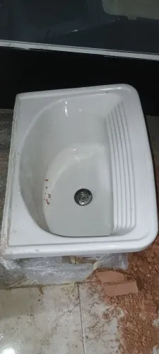 Vendo tanque em louça