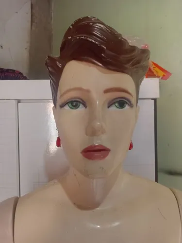 MANEQUIM COMPLETO PARA LOJA