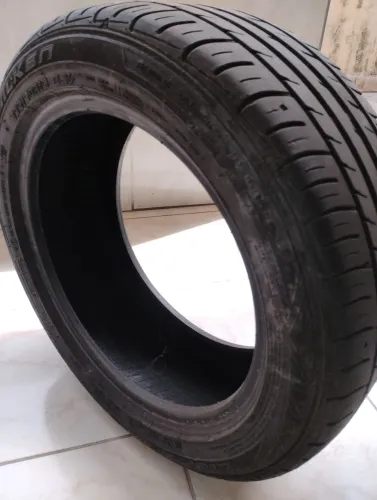 Pneu falken 195 50 15
