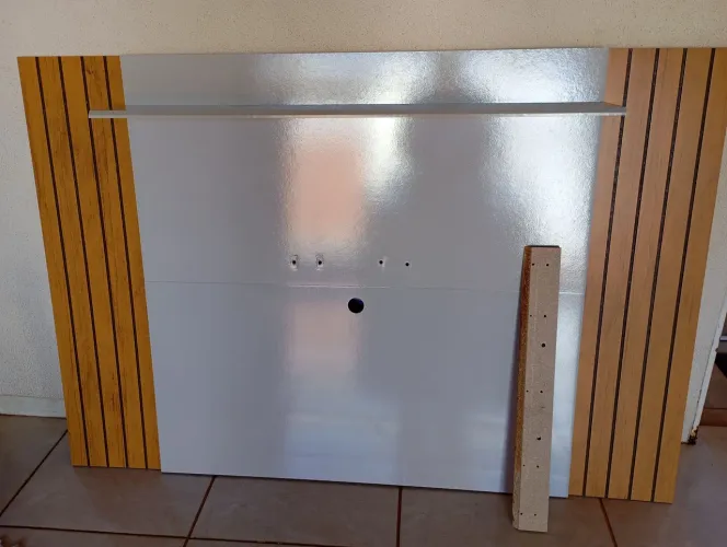 Painel de parede. 1,60 m.