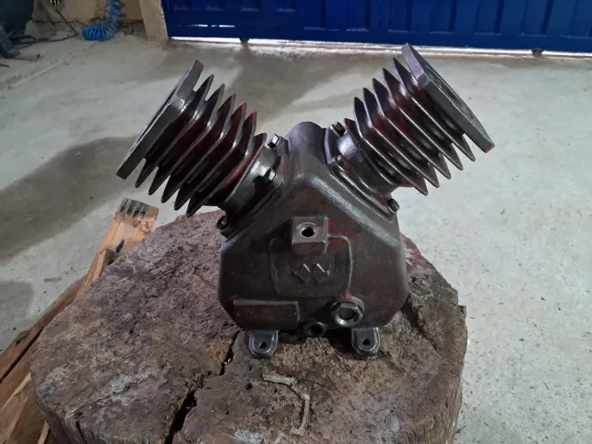 Manutenção e reforma em compressores de ar.