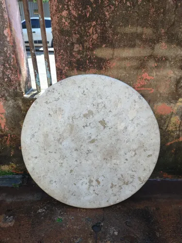Mesa em marmorite italiana