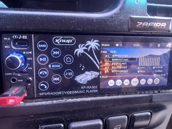 Radio automotivo