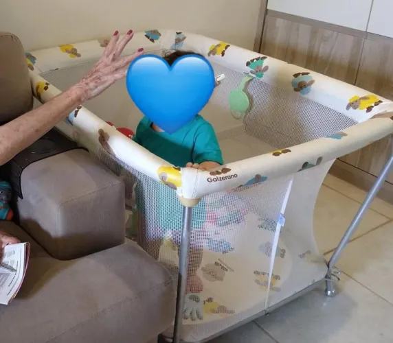 Chiqueiro de bebê Seminovo