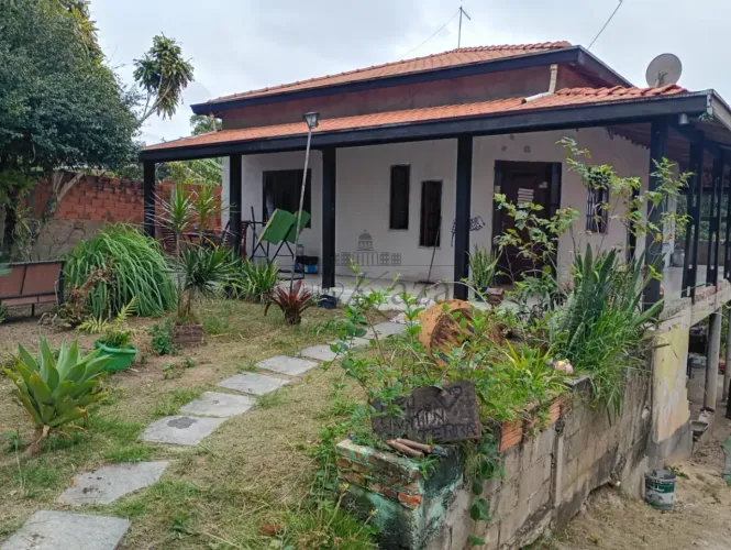 Chácara - Bairro Torrão de Ouro- 2 Dormitórios - 200m².