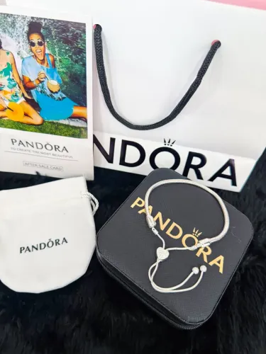 Pulseira Pandora Ajustável e Fecho Coração brilhante