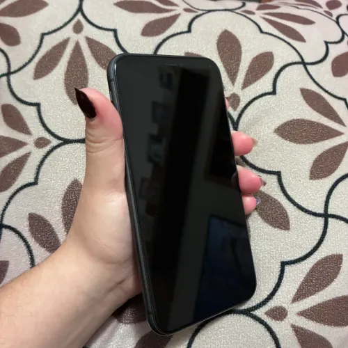 IPHONE 11 - 64gb.
