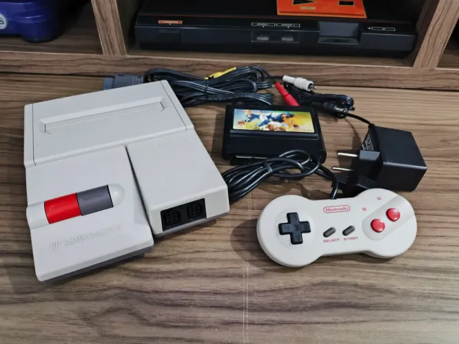 Famíly Computer Top Loader em ótimo estado 
