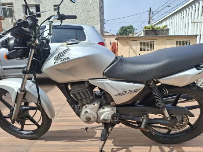 Titan 150