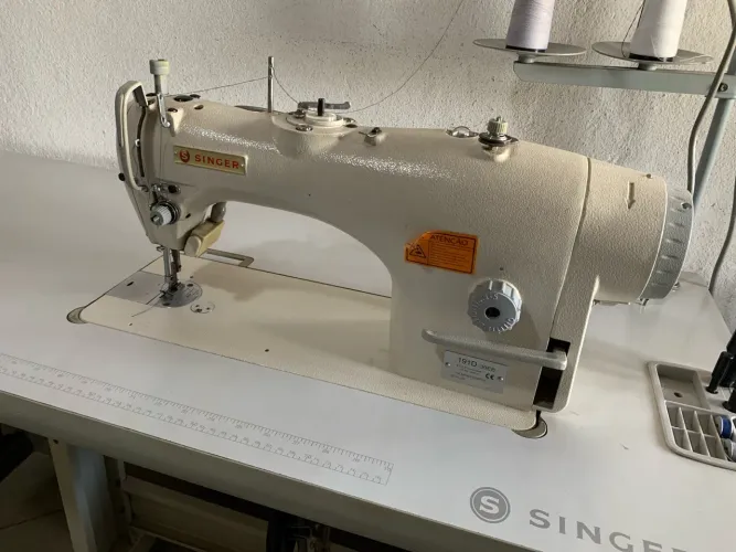 Máquina de Costura Industrial Singer 191D-30EB - Pouquíssimo uso